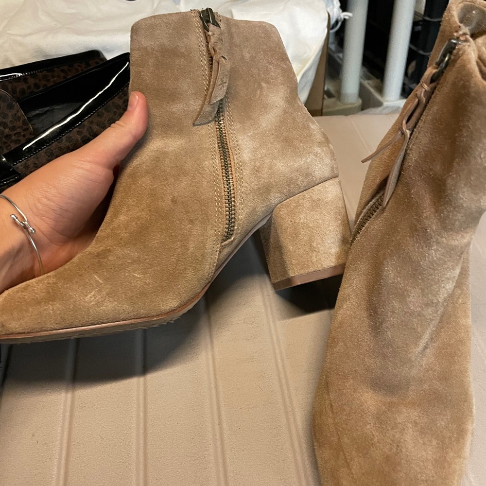 Splendid tan suede boots